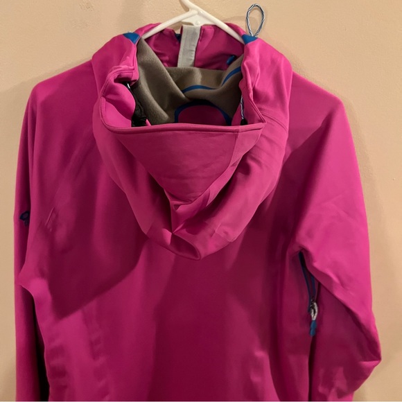 Mountain Hard Wear Dry Q Jacket - Picture 13 of 13